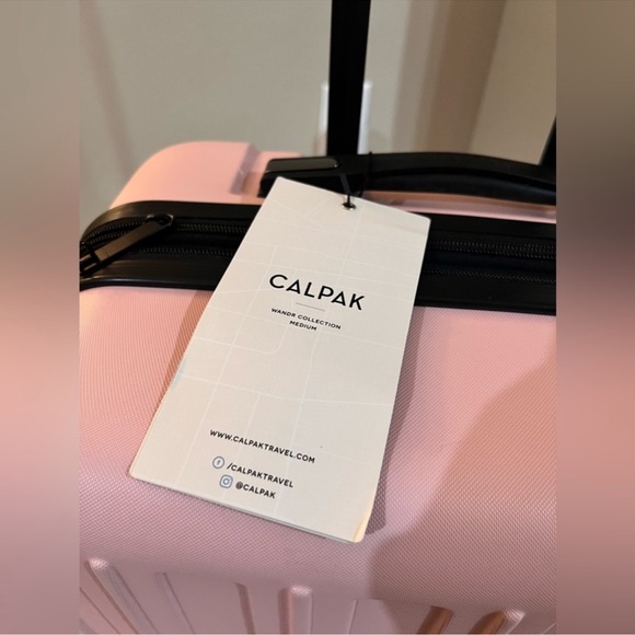 🎉LAST PIECE🎉CALPAK 24in Hardside Spinner Luggage - Picture 8 of 12